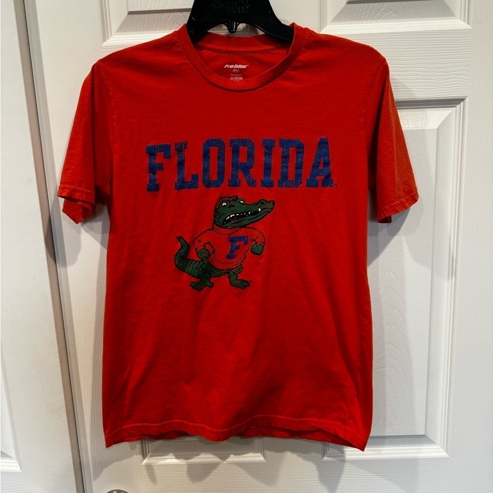 Florida Gators womens size medium t shirt EUC - Picture 3 of 5